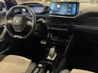 Peugeot e-2008 EV GT Pack 50 kWh | Automaat | Cruise | Carplay | Camera | Stoelverwarming | ( Vesteging - Nieuwegein ) Foto