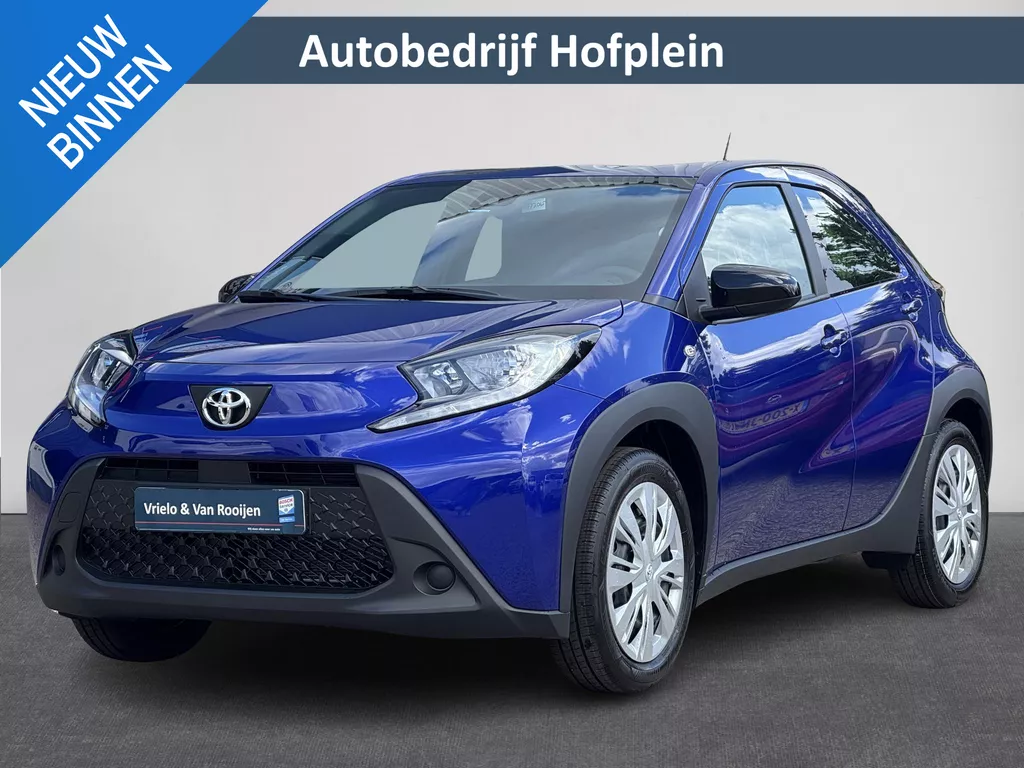 Toyota Aygo X 1.0 VVT-i MT Play NIEUW! | Airconditioning  | LED Verlichting | Car play | Camera | Stoelverwarming | DAB | ( Vestiging Vianen Tel: 0347-371248) Toyota Aygo X 1.0 VVT-i MT Play NIEUW! | Airconditioning  | LED Verlichting | Car play | Camera | Stoelverwarming | DAB | ( Vestiging Vianen Tel: 0347-371248)