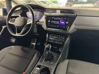 Volkswagen Touran 1.5 TSI Active 7 Persoons | Climate Control | Virtual Cockpit | Cruise Control | Navigatie | Apple Carplay/Android Auto | Stoelverwarming | Dodehoek detectie | ( Vestiging - Vianen Tel: 0347-371248 ) Foto