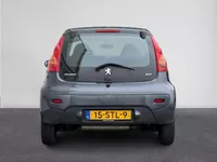 Peugeot 107 1.0-12V XS | Airco | elektrische ramen voor | radio CD speler | ( Vesteging -  Nieuwegein ) Foto