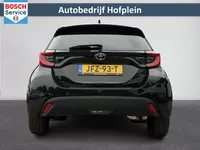 Toyota Yaris 1.5 Hybrid 115pk Automaat Dynamic | NIEUW ! | LED Verlichting | Apple Carplay/Android Auto | | Camera | Climate Control | Stoel/Stuurwiel verwarming |  ( Vestiging - Vianen Tel: 0347-371248 ) Foto