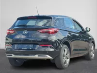 Opel Grandland 1.2 Turbo 130PK Elegance 10.000KM!!! BTW Auto | Climate Control | AGR-Sportstoelen | Stuurverwarming + Stoelverwarming+ voorruitverwarming | Navigatie By App| Apple Car play/Android Auto |  |Cruise | 17"LM-Velgen | PDC | LED Verlichting | Digitaal Dashboard | All Season banden | Trekgewicht 1400 kg ( Vestiging - Vianen Tel: 0347-371248 ) Foto